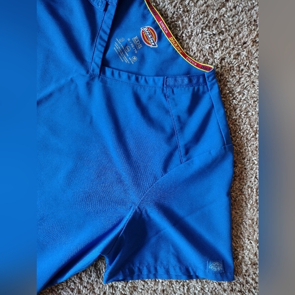 Dickies Women's Blue V-Neck Scrub Top - Picture 3 of 10